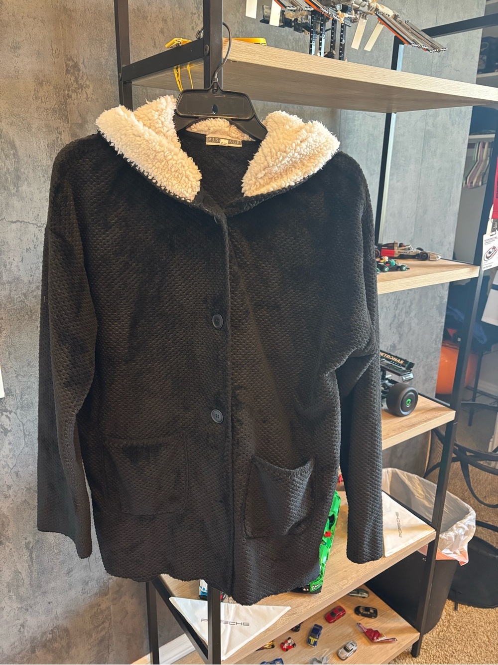 PJ Salvage Black Jacket with Cream Sherpa Hood - Picture 1 of 9